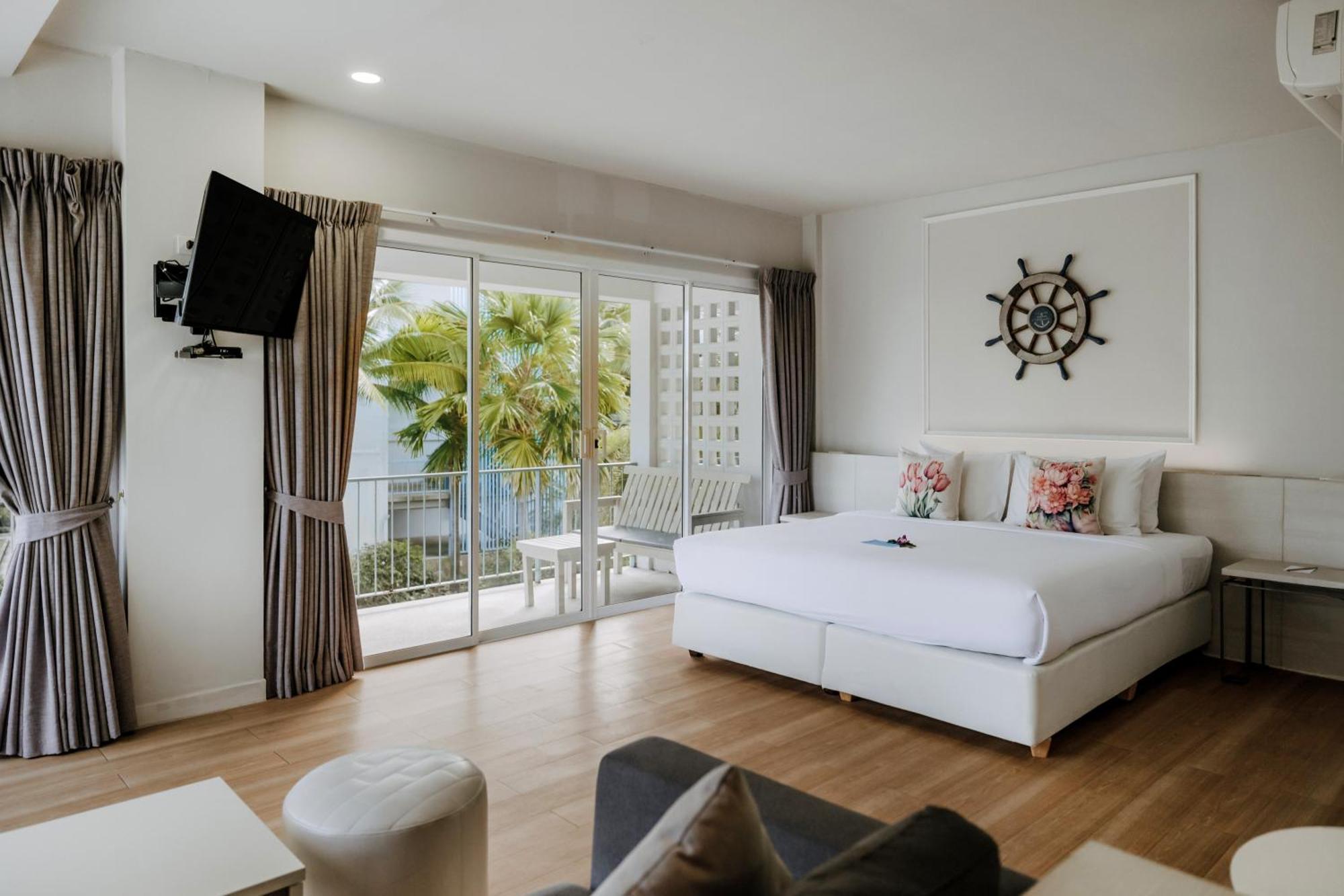 โรงแรม Combo Samui