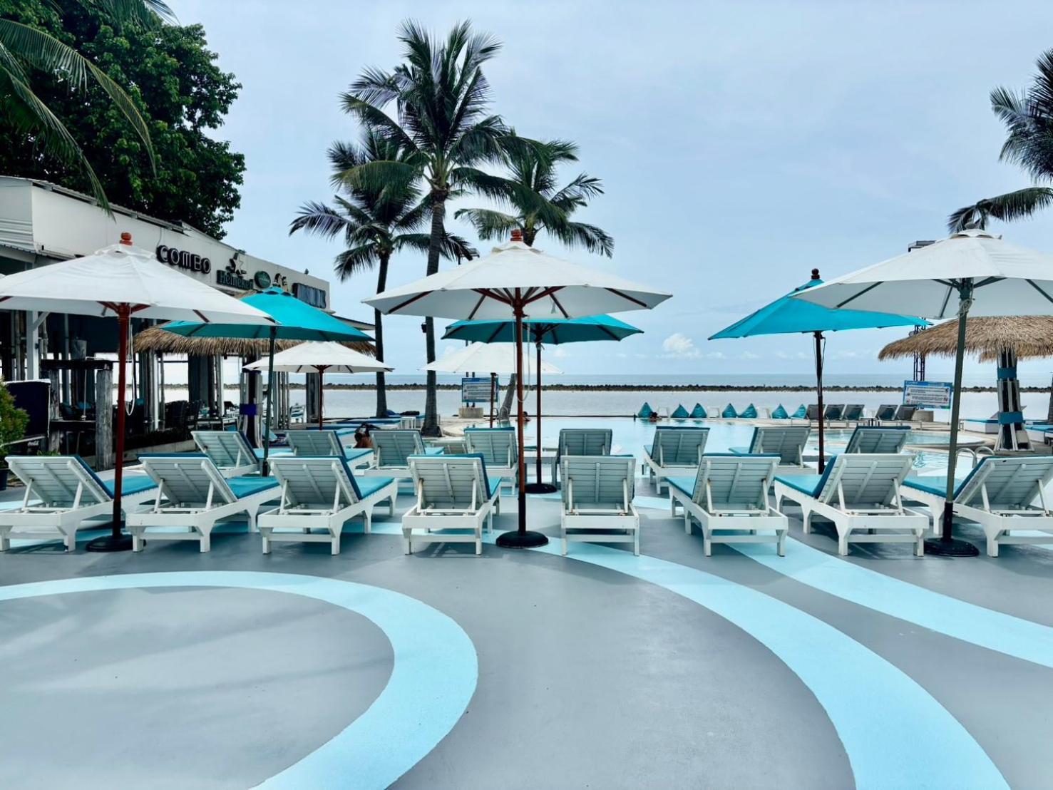 โรงแรม Combo Samui